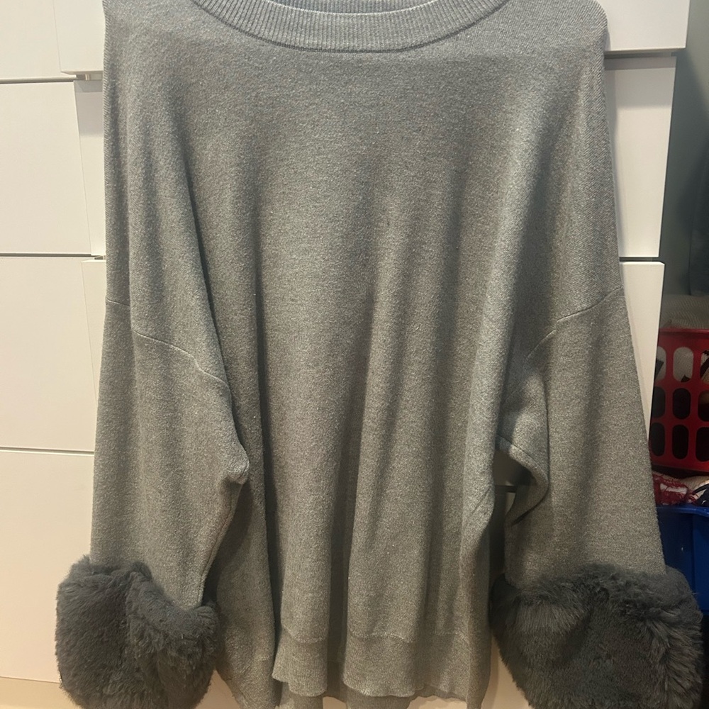 Saks Fifth Avenue Light Gray sweatshirt with faux fur cuffs